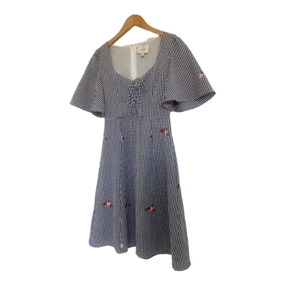 I. Madeline Gingham Floral Embroidery A-line Dress. Size: S